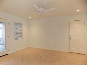 5662 Longwood St in Beaumont, TX - Building Photo - Building Photo