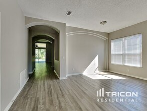 29225 Birds Eye Dr in Zephyrhills, FL - Building Photo - Building Photo