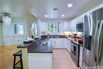 7018 Hawaii Kai Dr in Honolulu, HI - Building Photo - Building Photo