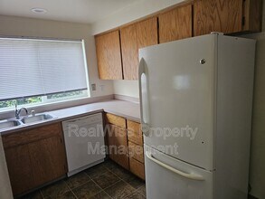 6101 NE 44th Cir in Vancouver, WA - Building Photo - Building Photo