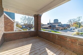 222 Parkwood Ave, Unit 222 in Columbus, OH - Foto de edificio - Building Photo