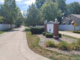 615 Ravens Lake Dr in Anderson, IN - Building Photo