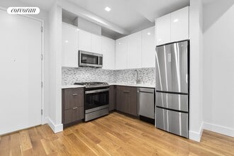 21-59-59 44th Dr in Queens, NY - Building Photo - Building Photo