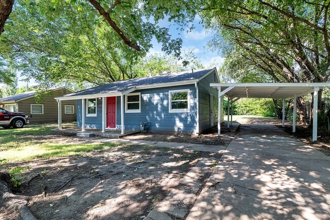 property at 3325 S Fern St
