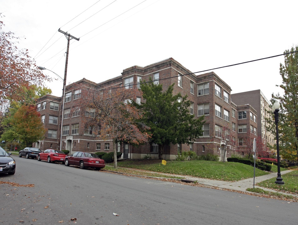 Salemview Apartments in Dayton, OH - Building Photo