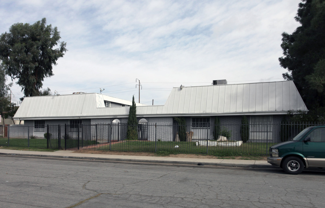 13892 Pride Ln in Moreno Valley, CA - Foto de edificio