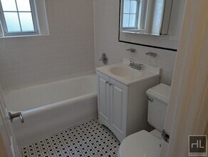 WEST 13 STREET in New York, NY - Building Photo - Building Photo