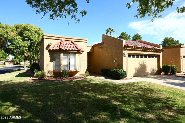 9712 W Oraibi Dr in Peoria, AZ - Foto de edificio - Building Photo