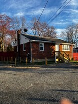 5402 St Barnabas Rd in Oxon Hill, MD - Building Photo