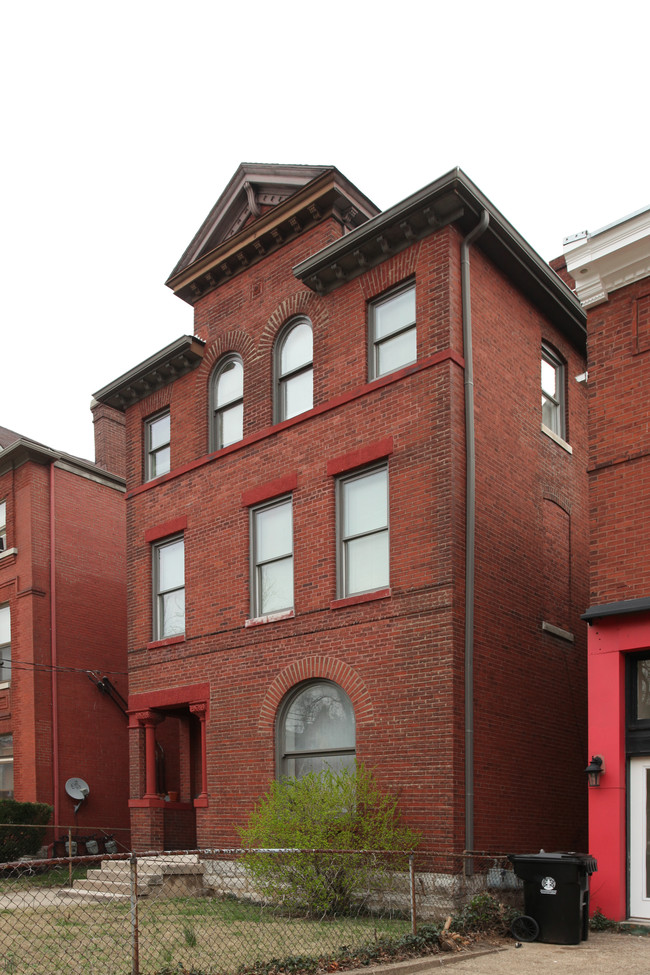 1449 S 1st St in Louisville, KY - Foto de edificio - Building Photo