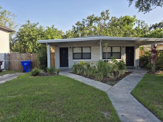 property at 914 W Sumner St