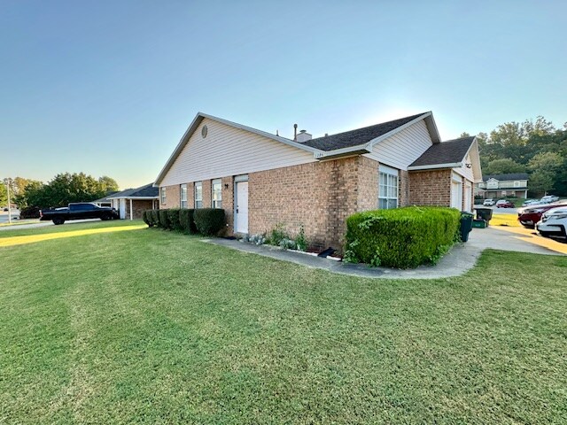 1386 N Bernice Dr in Fayetteville, AR - Building Photo