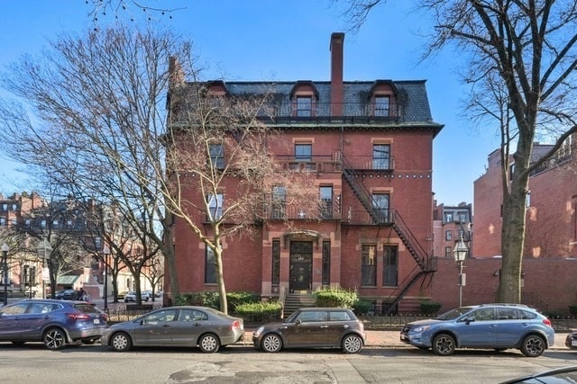 property at 166 Marlborough St