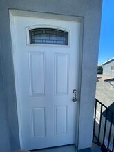 7642 Etiwanda Ave in Los Angeles, CA - Building Photo - Building Photo