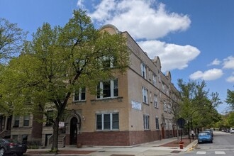 Harris Point Chicago in Chicago, IL - Foto de edificio - Building Photo