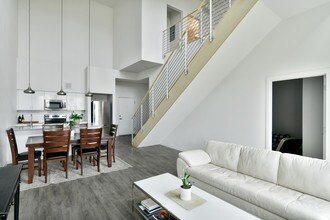 1130 N 2nd St-Unit -401 in Phoenix, AZ - Building Photo - Building Photo