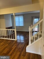 204 Livingston Ct in North Wales, PA - Building Photo