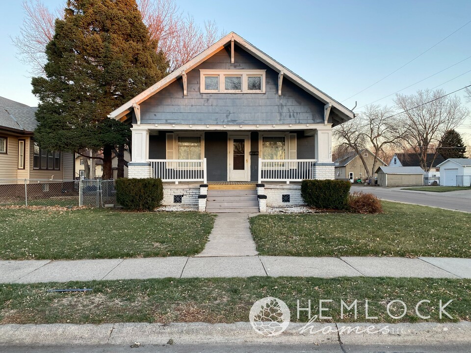 727 S 12th St in Norfolk, NE - Building Photo