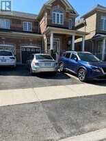 70 Boundbrook Dr in Brampton, ON - Building Photo