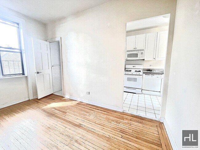 WEST 45 STREET in New York, NY - Building Photo - Building Photo