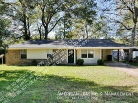 109 Frankens St in Diboll, TX - Building Photo