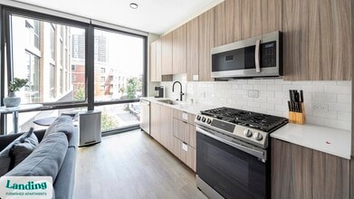 4611 N Broadway in Chicago, IL - Building Photo - Building Photo