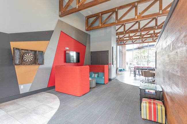 MAA Charlotte Ave in Nashville, TN - Building Photo - Interior Photo