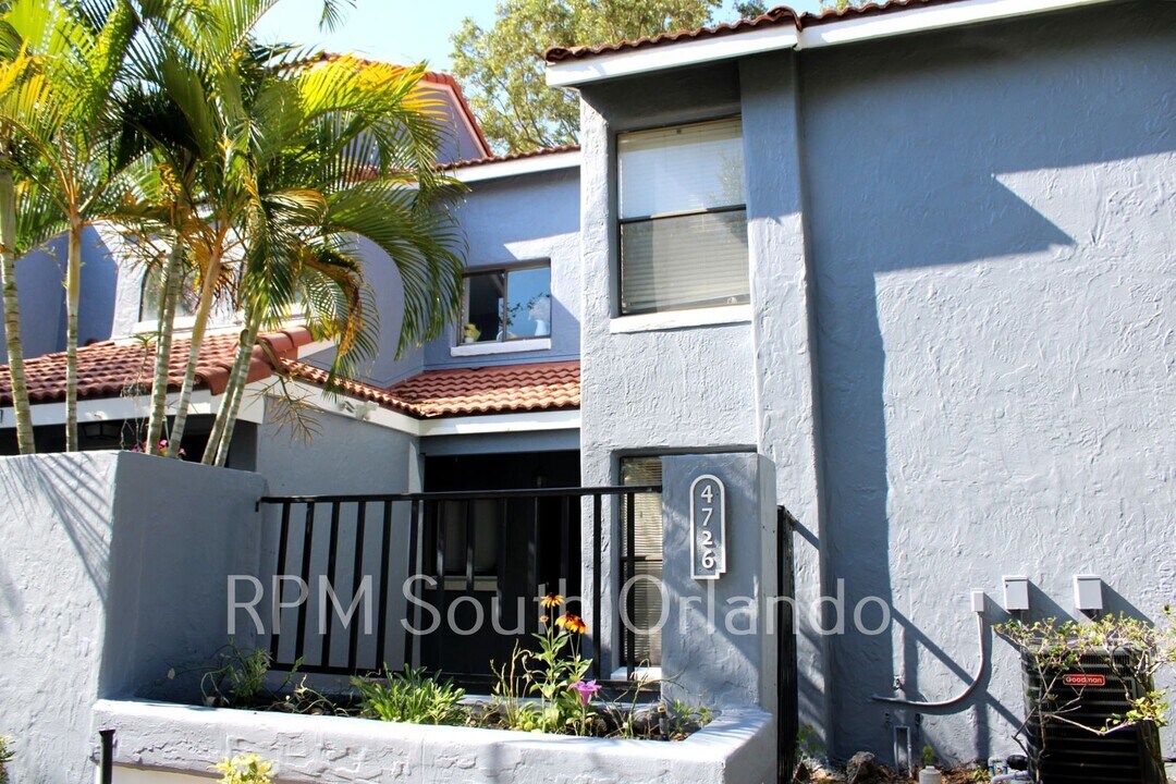 4726 Sutton Terrace in Orlando, FL - Building Photo