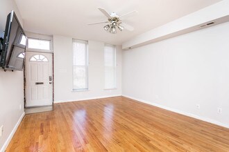 1023 S Hanover St in Baltimore, MD - Building Photo - Building Photo