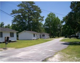 1200 Old Sunbury Rd in Hinesville, GA - Building Photo - Building Photo