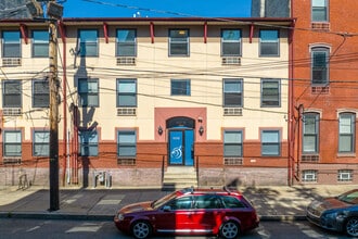 Oxford Village in Philadelphia, PA - Foto de edificio - Building Photo