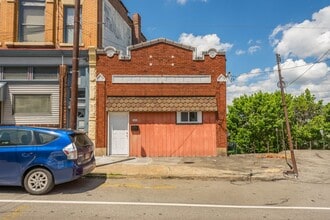 2405 Arlington Ave in Pittsburgh, PA - Building Photo - Building Photo