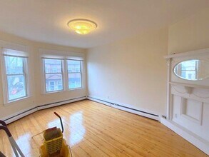 1423 Cambridge St, Unit 3 in Cambridge, MA - Building Photo - Building Photo