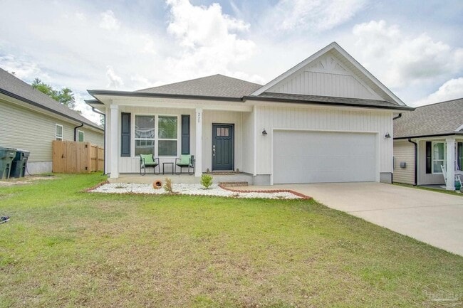 229 Camellia Dr in Gonzalez, FL - Building Photo - Building Photo