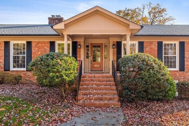 902 Kemp Rd W in Greensboro, NC - Building Photo - Building Photo