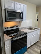 913 Kickapoo Ave in Akron, OH - Building Photo - Building Photo
