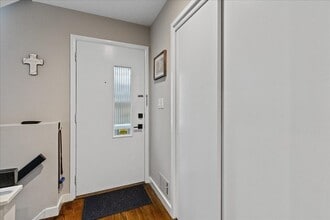 51 Gordon Way in Princeton, NJ - Building Photo - Building Photo