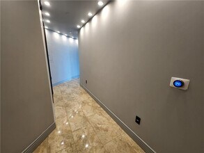 400 W Peachtree St NW in Atlanta, GA - Building Photo - Building Photo