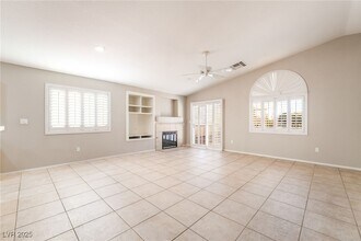 1385 Dragon Rock Dr in Henderson, NV - Building Photo - Building Photo