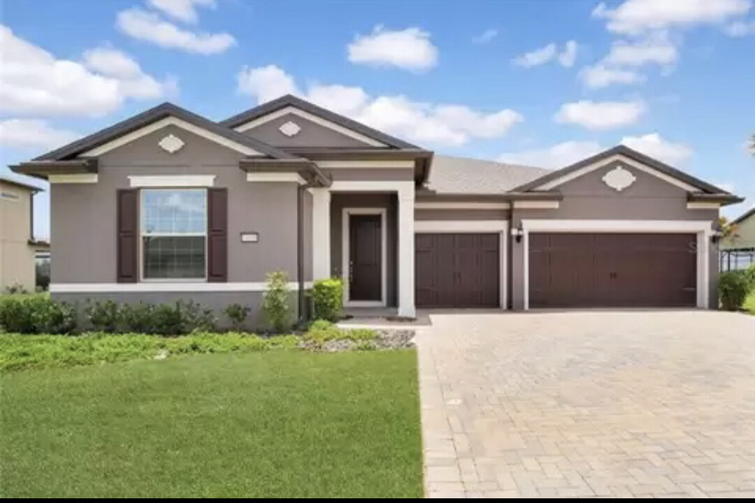 14048 Larkspur Lake Dr in Winter Garden, FL - Foto de edificio