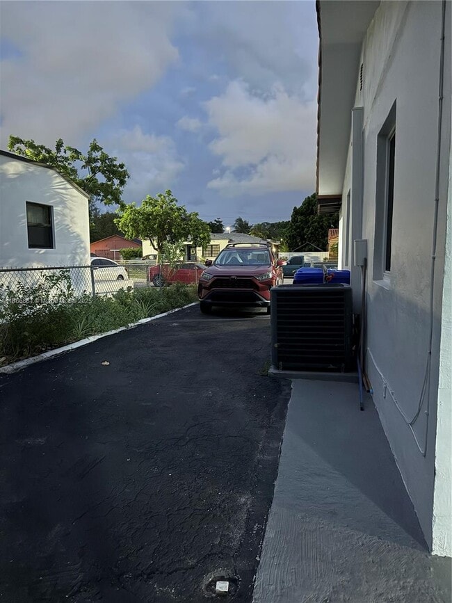 3889 NW 4th St in Miami, FL - Building Photo - Building Photo