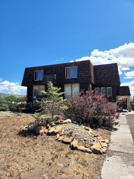 property at 474 N Fairgrounds Rd