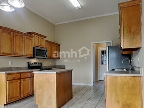 95 Sweet Leaf Ln in Oakland, TN - Foto de edificio - Building Photo