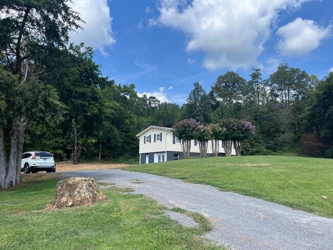 3241 6 Mile Rd in Maryville, TN - Building Photo - Building Photo
