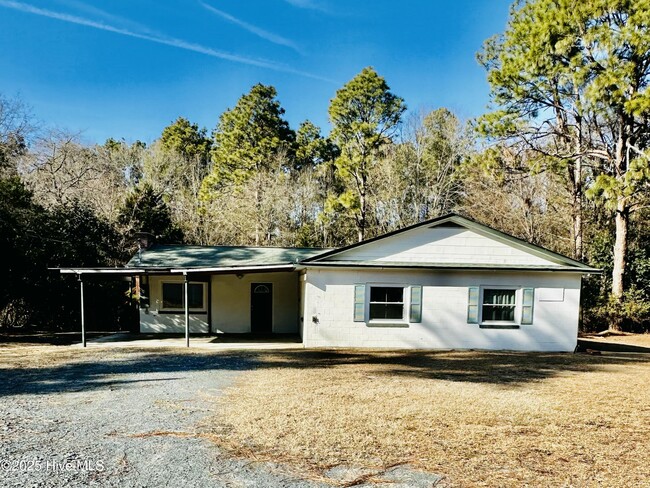 4320 NC-73 in West End, NC - Foto de edificio - Building Photo