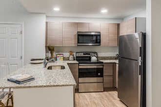 Sandlake Palazzo in Orlando, FL - Building Photo - Interior Photo