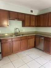 206 N Cypress Way in Casselberry, FL - Building Photo - Building Photo