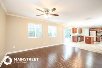 305 Walnut Crossing Dr in Whitsett, NC - Foto de edificio - Building Photo