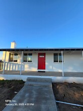 4221 Buena Vista Dr in Paso Robles, CA - Building Photo - Building Photo