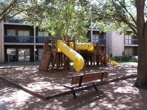 Arise Magnolia Terrace in Houston, TX - Foto de edificio - Building Photo